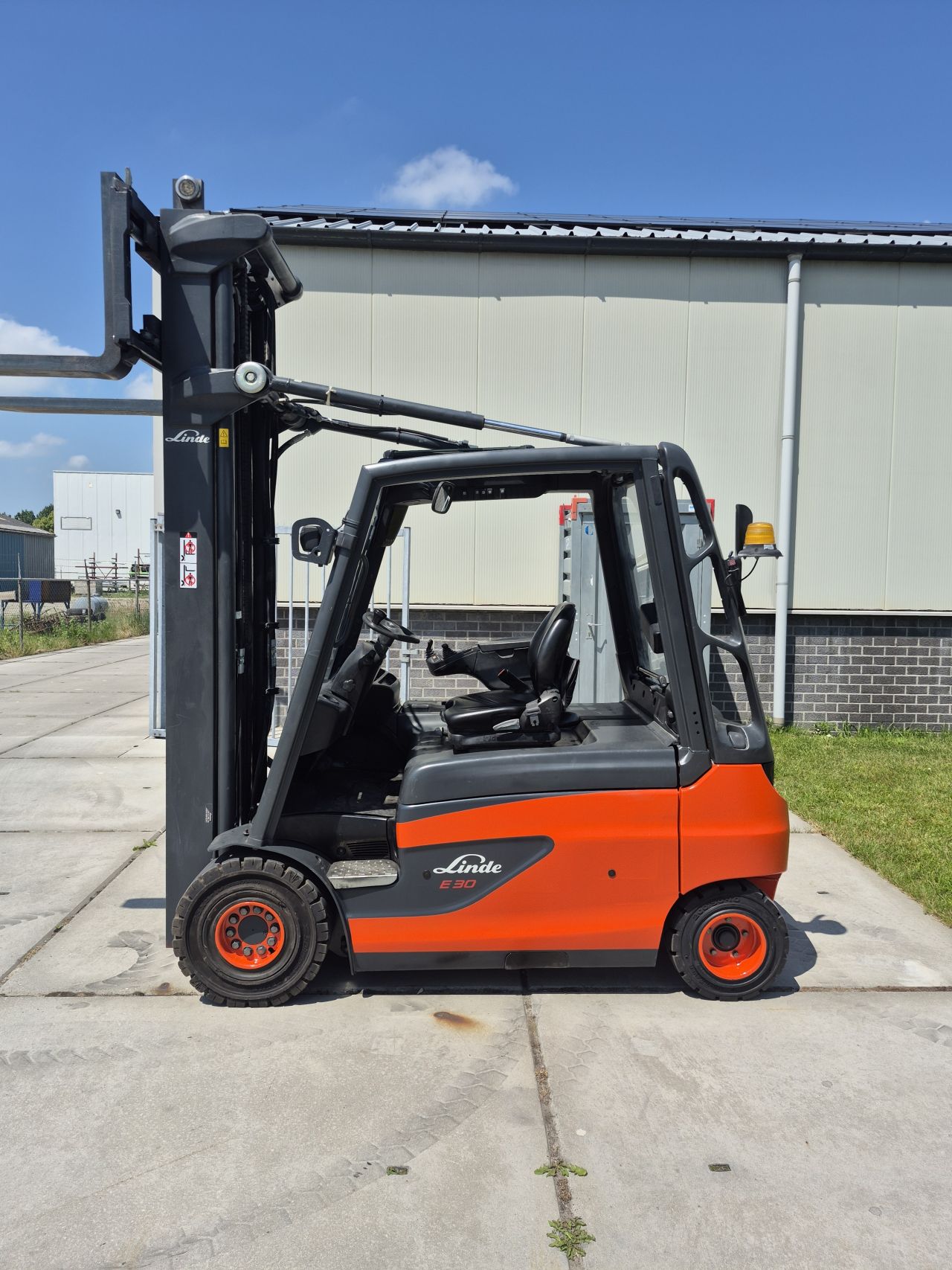 Linde E30L-01 bj 2019 3488 uur triplex sideshift 6.580 mm