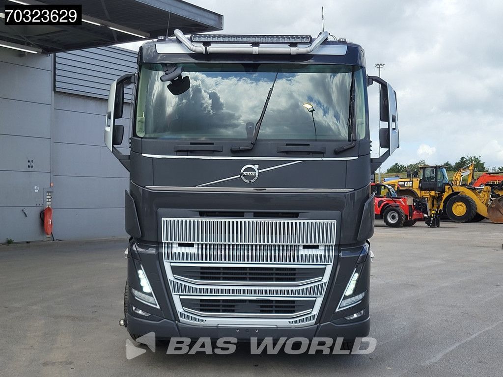 Volvo FH16 750 10X4 Full Air suspension 10x4 chassis Lift+steering Axle VEB+ Euro 6