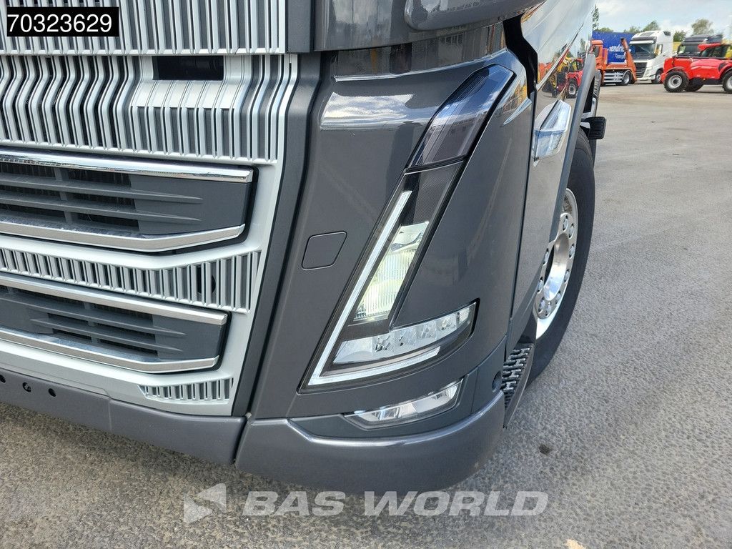Volvo FH16 750 10X4 Full Air suspension 10x4 chassis Lift+steering Axle VEB+ Euro 6