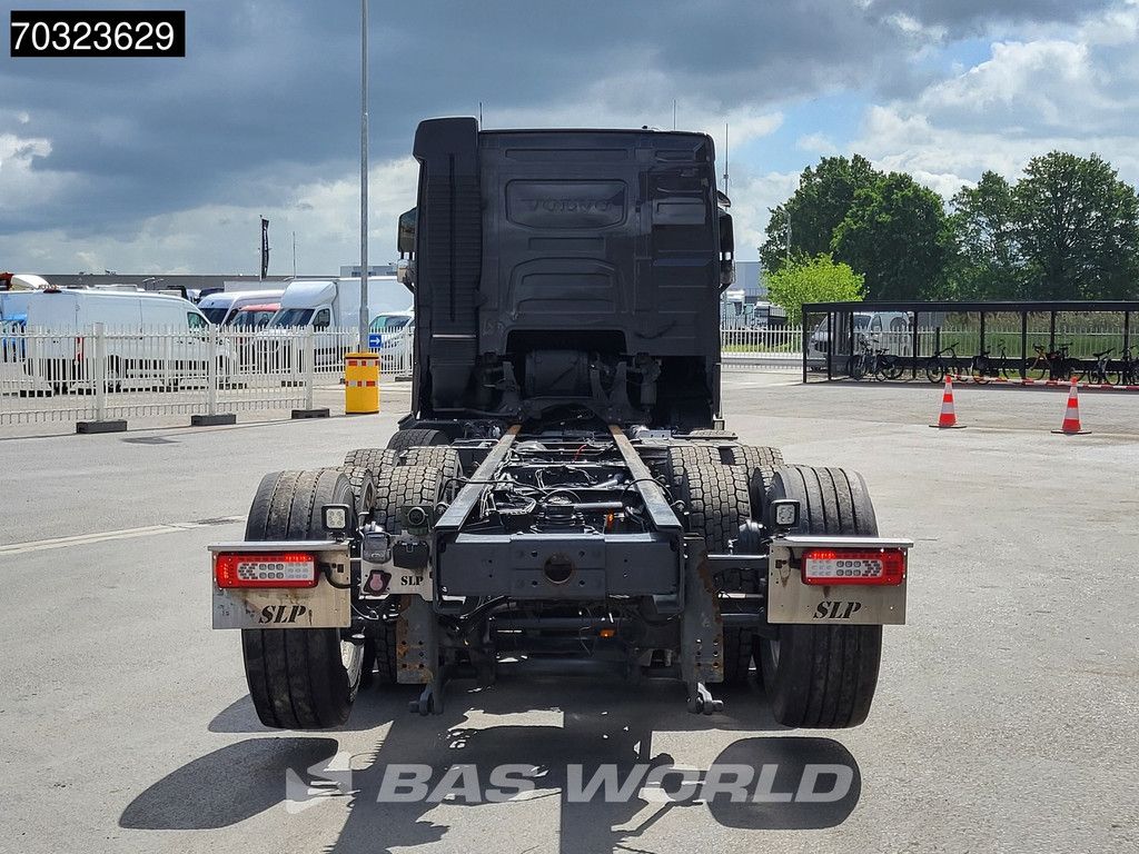 Volvo FH16 750 10X4 Full Air suspension 10x4 chassis Lift+steering Axle VEB+ Euro 6