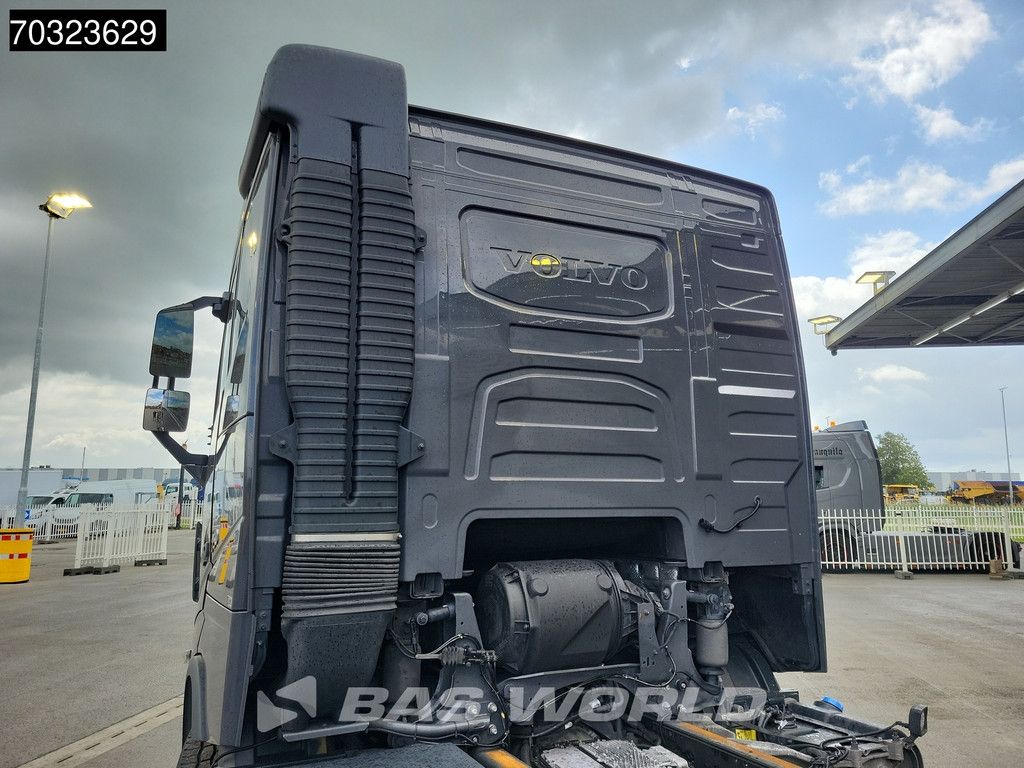 Volvo FH16 750 10X4 Full Air suspension 10x4 chassis Lift+steering Axle VEB+ Euro 6