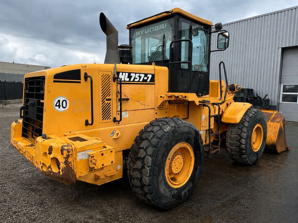Hyundai HL757-7