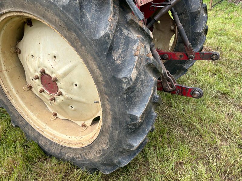 1982 international 733 F Oldtimer Traktor