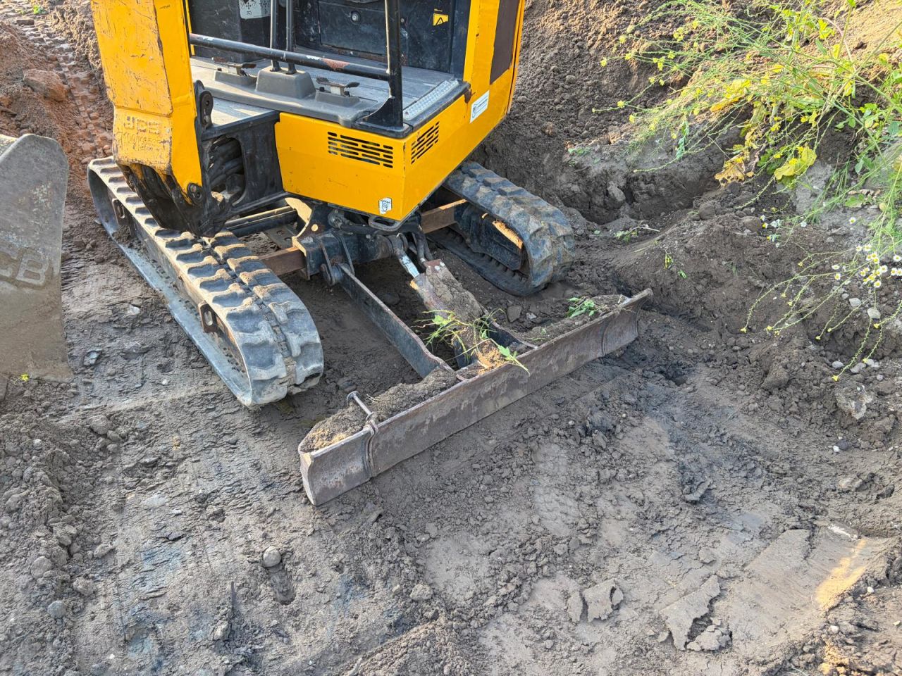 JCB 16C-1 minigraver OPRUIMING!