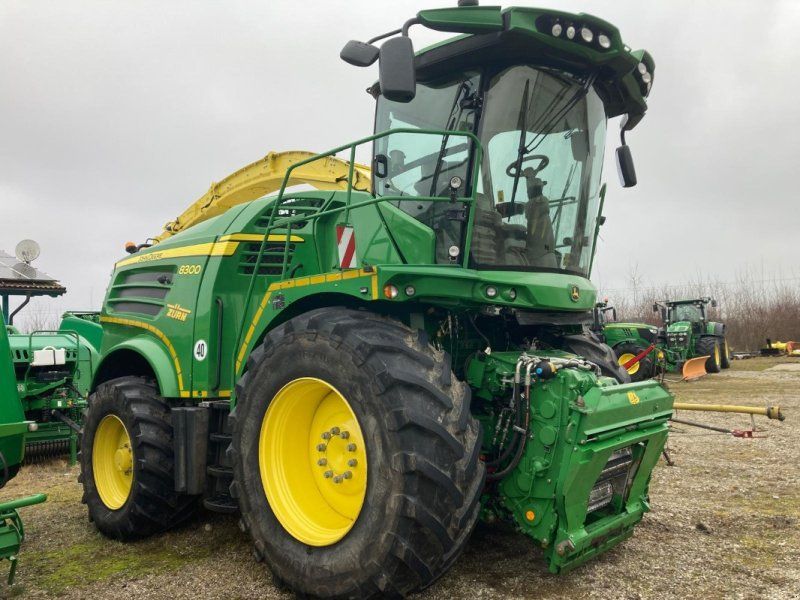 John Deere 8300 MY18