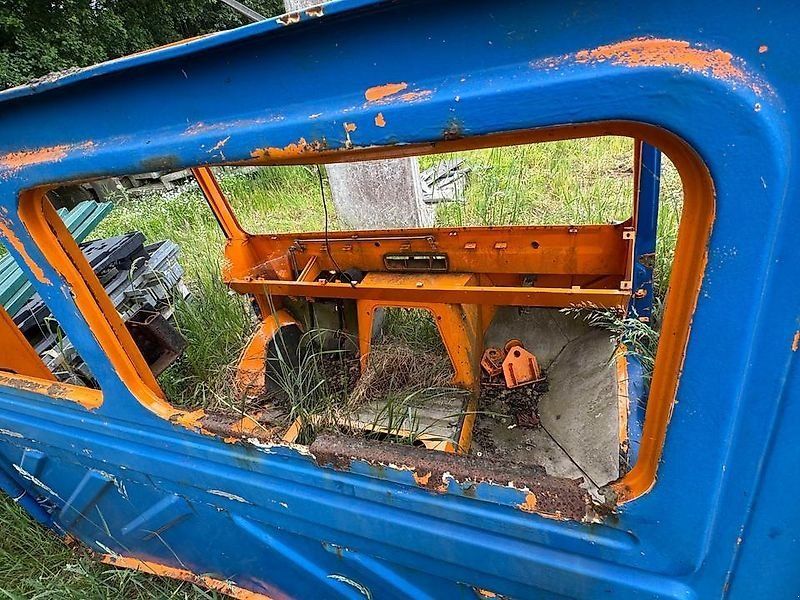 Mercedes-Benz Kabine mit Rost zur Ersatzteilgewinnung