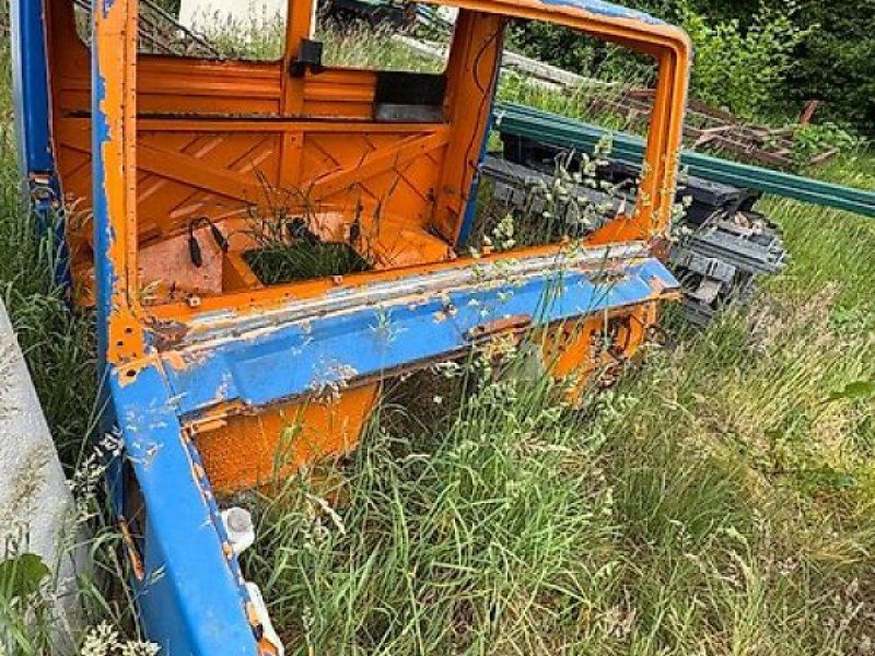 Mercedes-Benz Kabine mit Rost zur Ersatzteilgewinnung