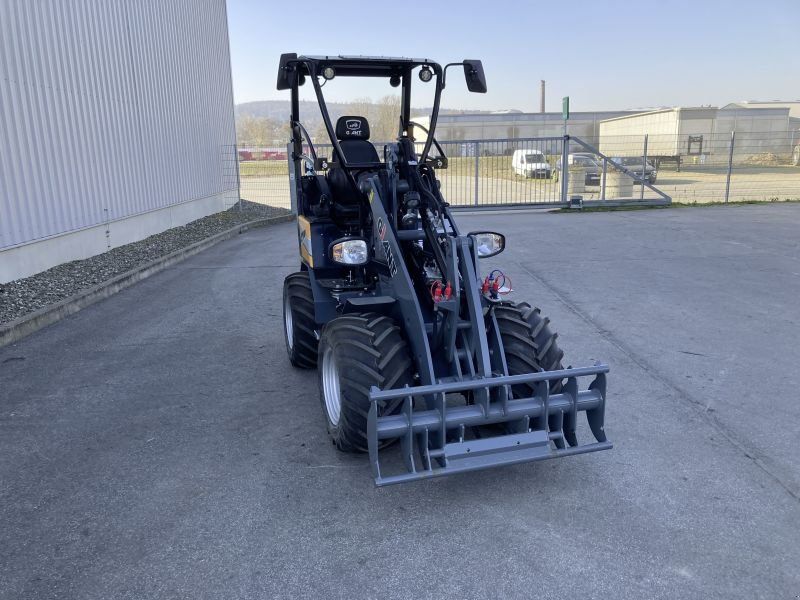Giant G2300 HD