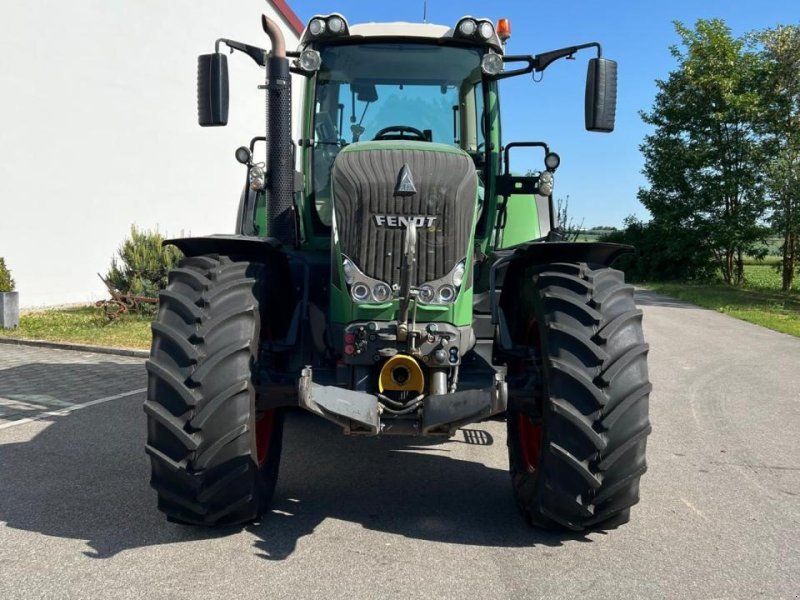 Fendt 828 Vario SCR Profi Plus und FZW