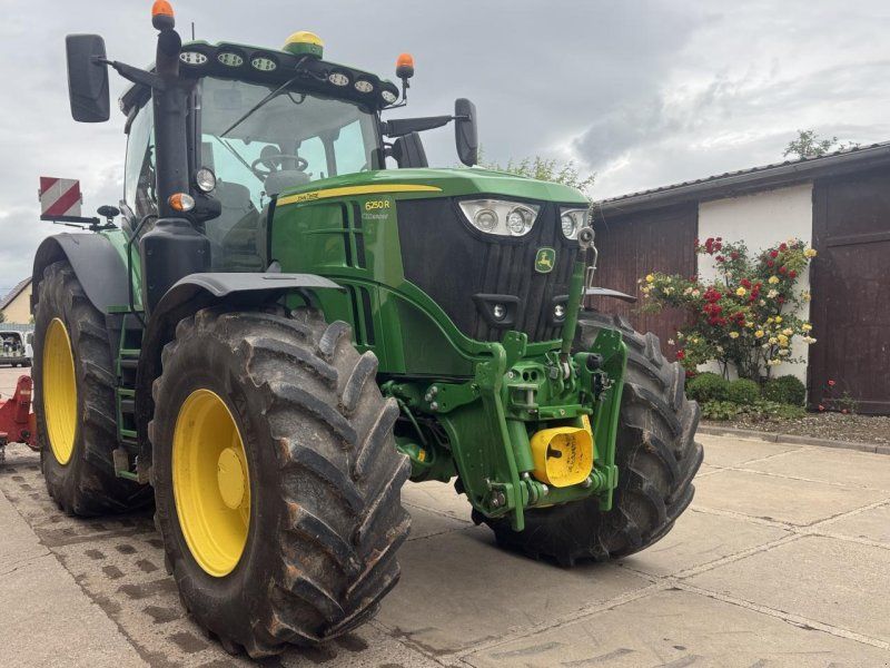 John Deere 6250R