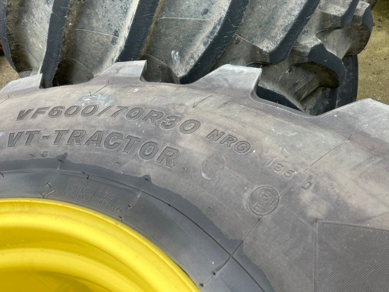 Brigdestone 600/70R30 VF