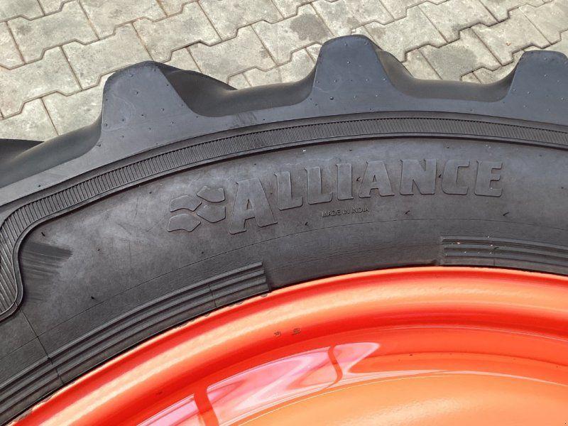 Alliance 320/85R36