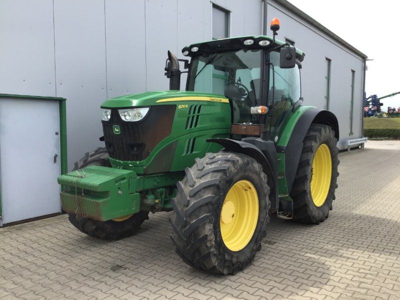 John Deere 6210R