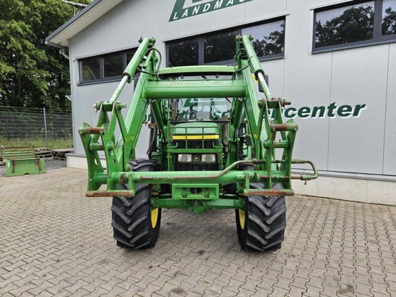 John Deere 6210