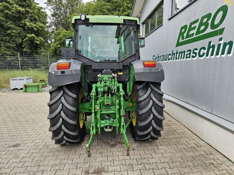 John Deere 6210