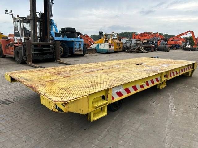 Gaussin Cargo trailer