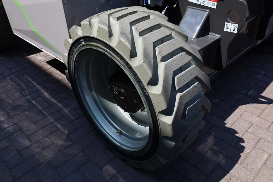 Zoomlion ZT22JE Fully Electric Lithium-Powered, 4x4 Rough T