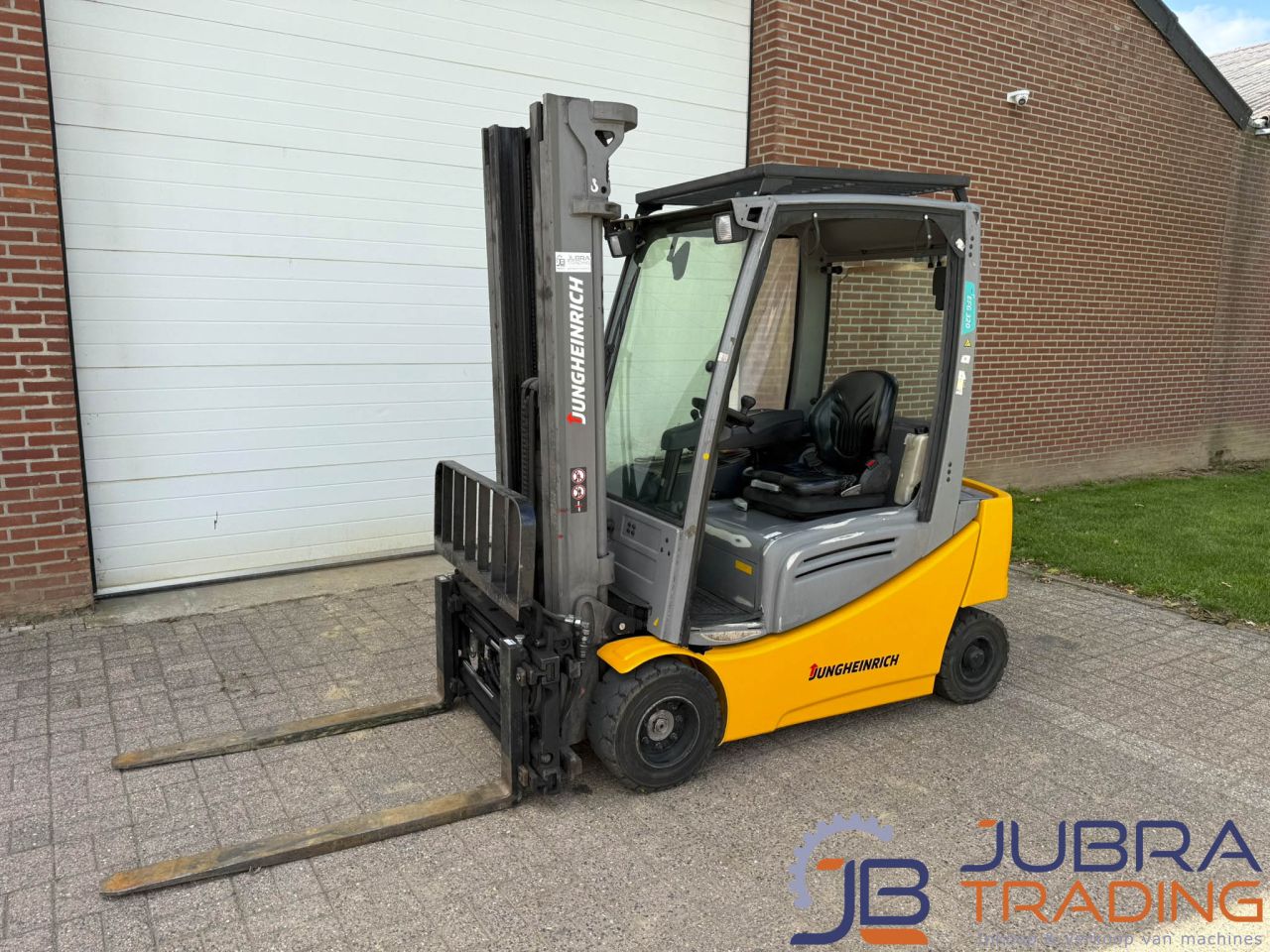 Jungheinrich EFG320 Elektro-Gabelstapler | 2019 | 6440 Std. | 2T