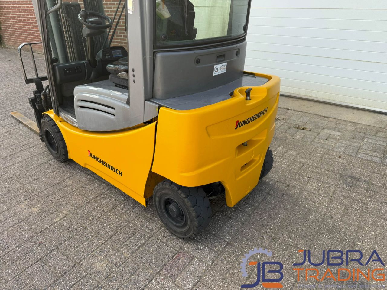Jungheinrich EFG320 Elektro-Gabelstapler | 2019 | 6440 Std. | 2T
