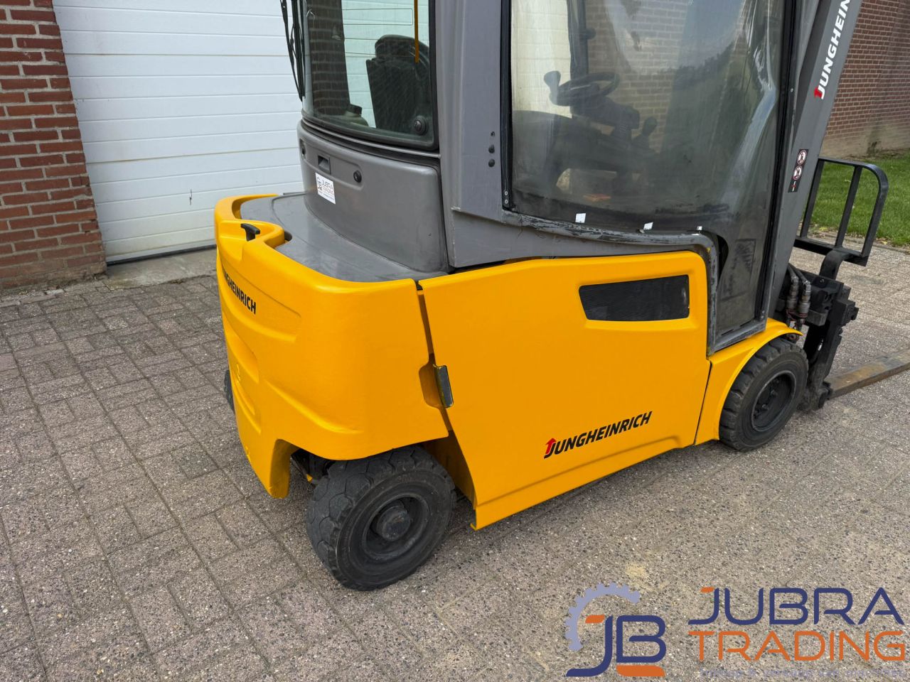 Jungheinrich EFG320 Elektro-Gabelstapler | 2019 | 6440 Std. | 2T