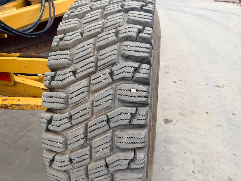 CAT 140M3