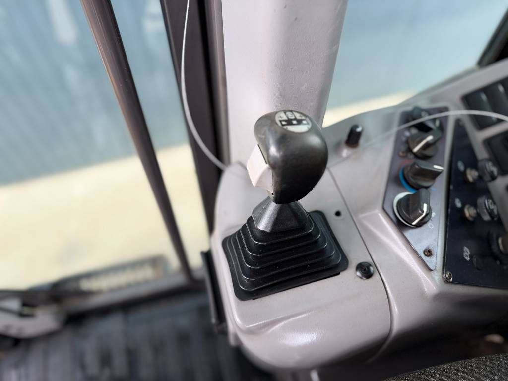 Volvo G930 - CE