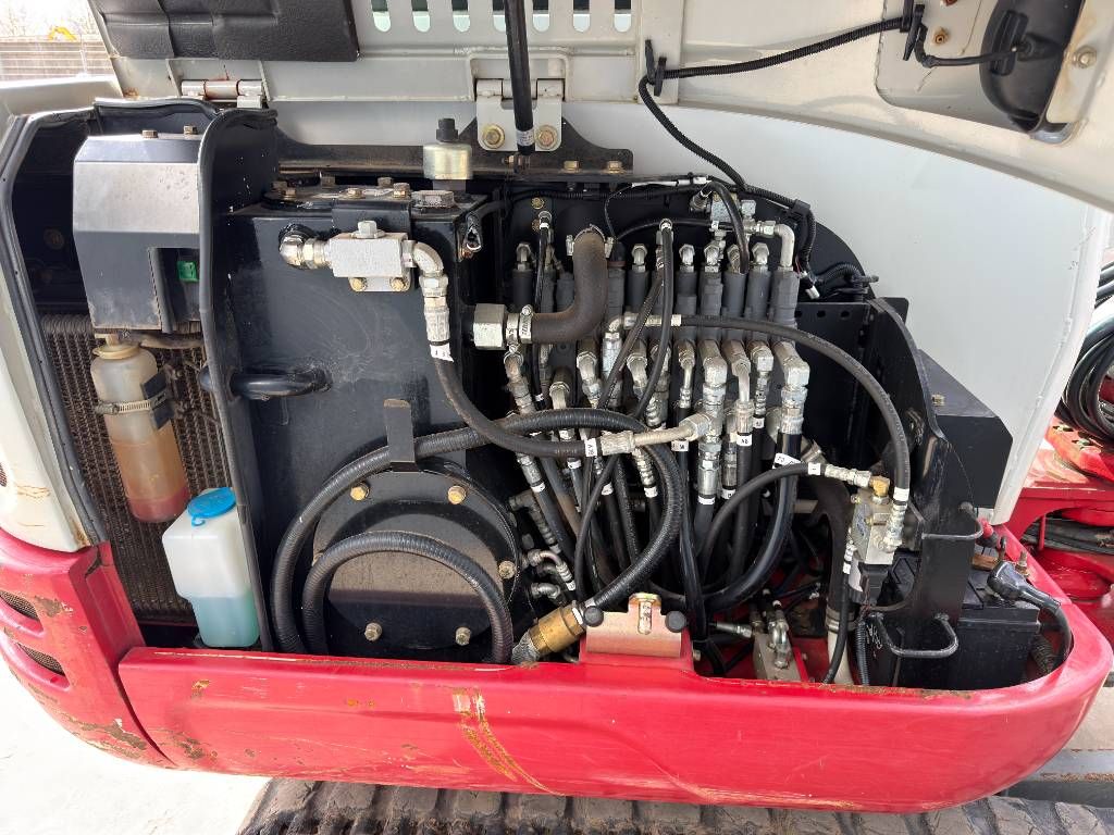 Takeuchi TB230