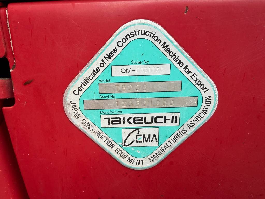 Takeuchi TB235