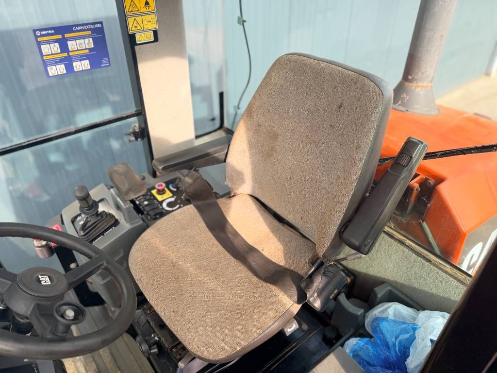 CAT CS74