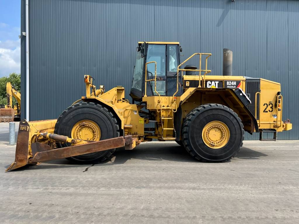 CAT 824H