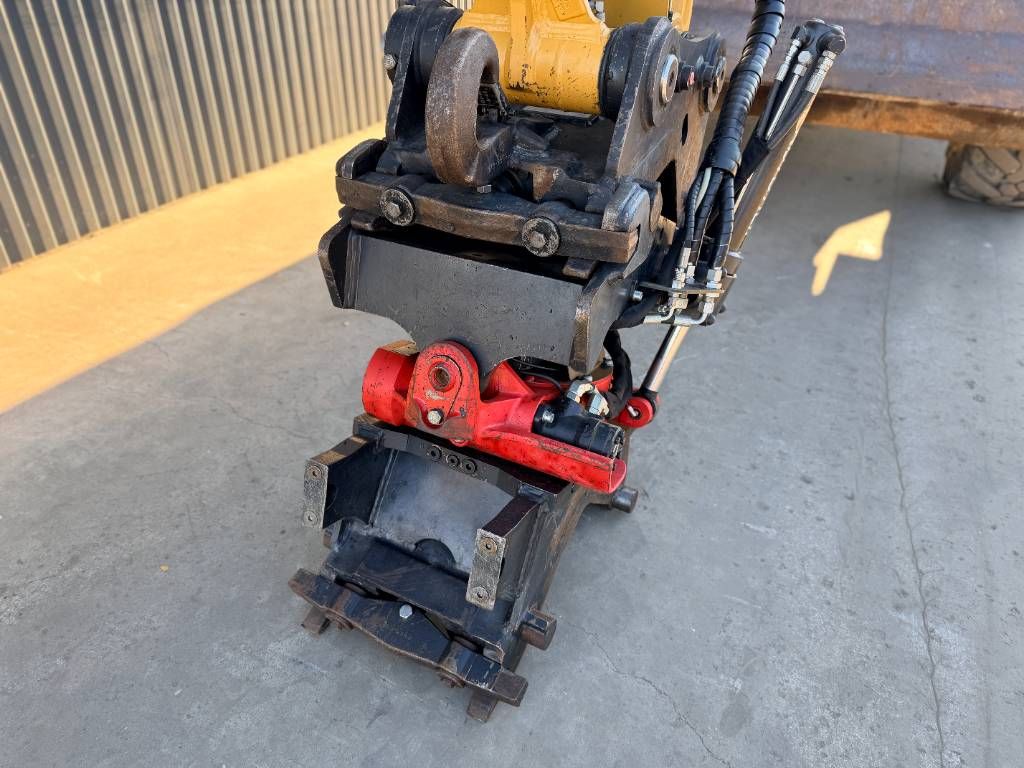 CAT M315F