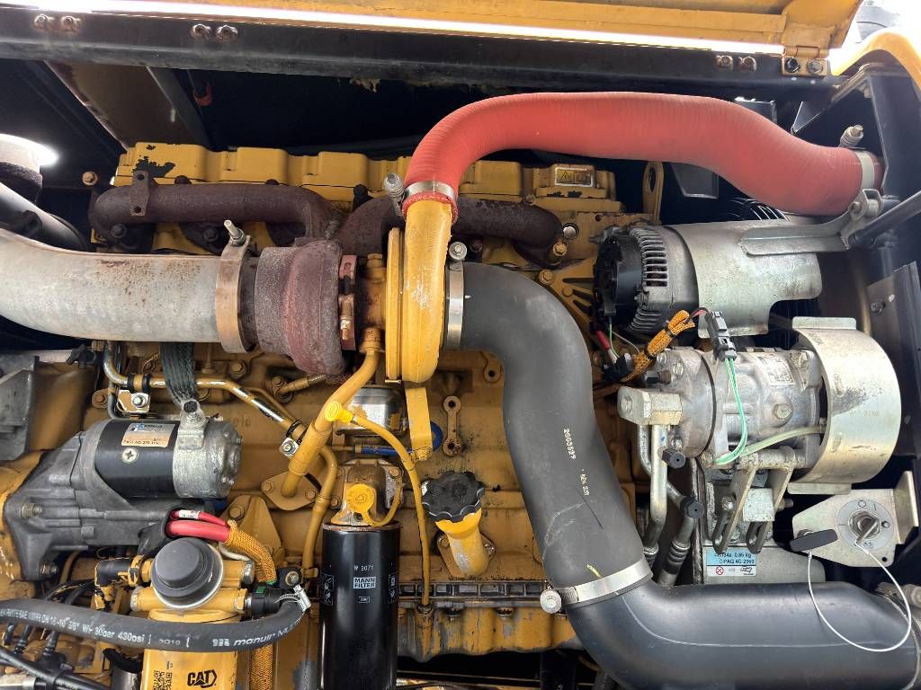 CAT M316D