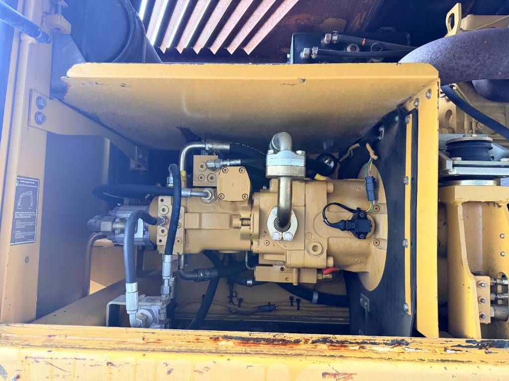 CAT M318C