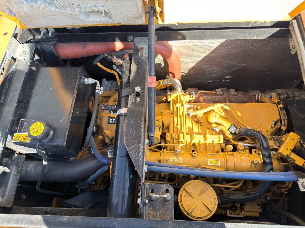 CAT M320F