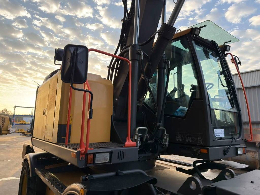 Volvo EWR150E - Stabilizers