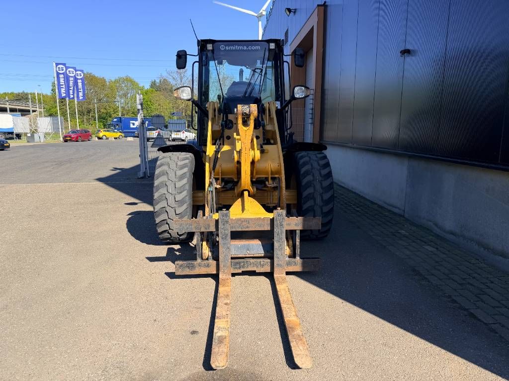 CAT 908M | NEW TYRES