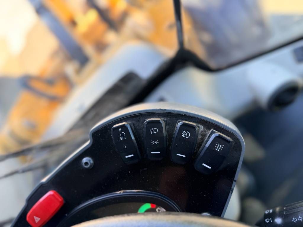 CAT 908M | NEW TYRES