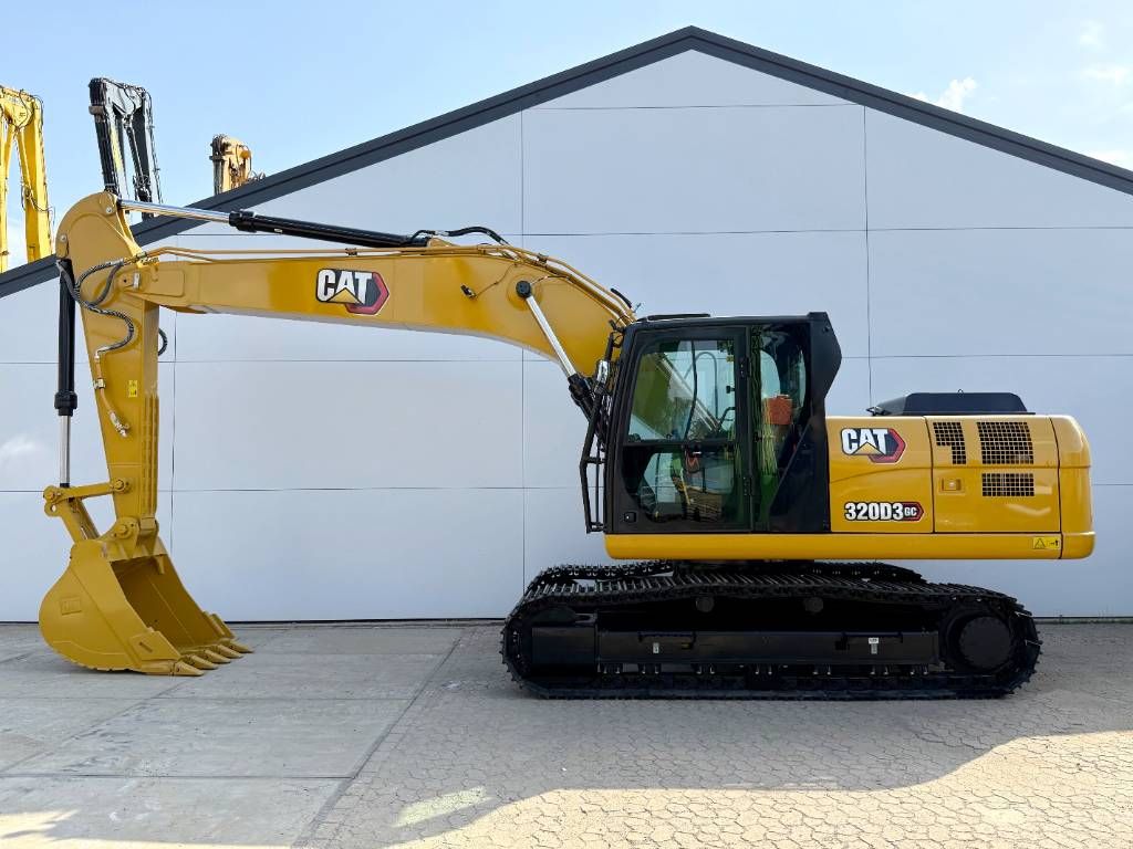 CAT 320D3GC - New / Unused / Hammer Lines