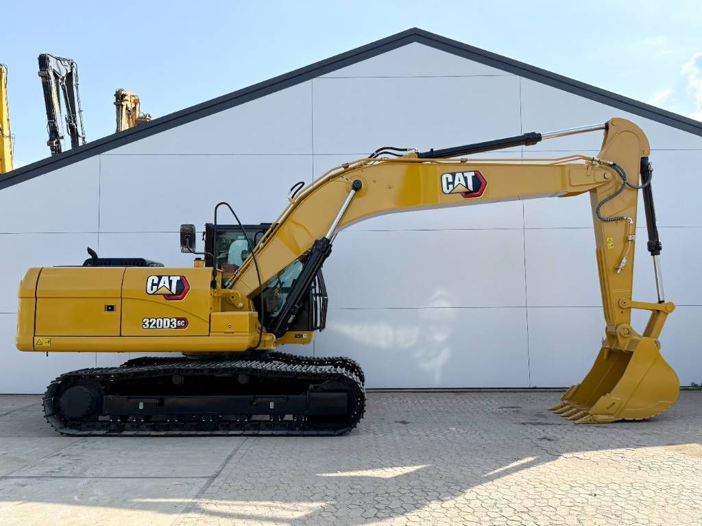 CAT 320D3GC - New / Unused / Hammer Lines