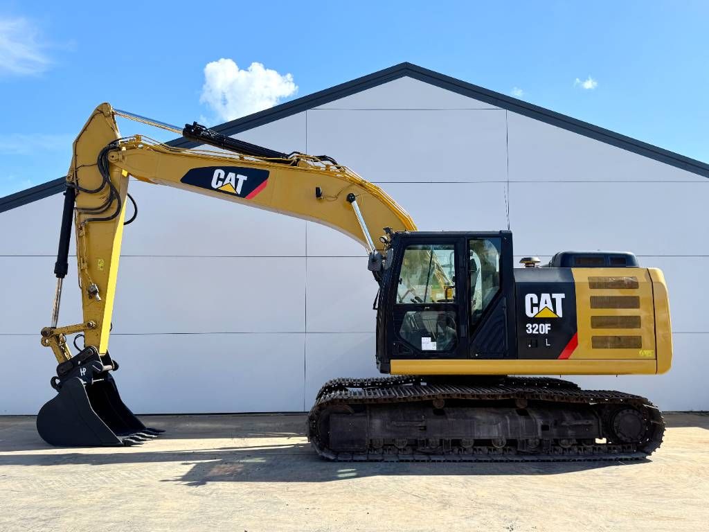 CAT 320FL - Automatic Greasing / Camera