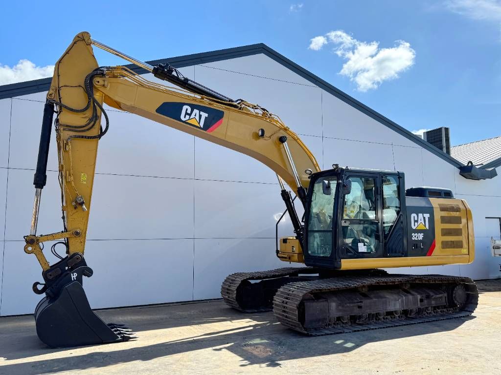 CAT 320FL - Automatic Greasing / Camera