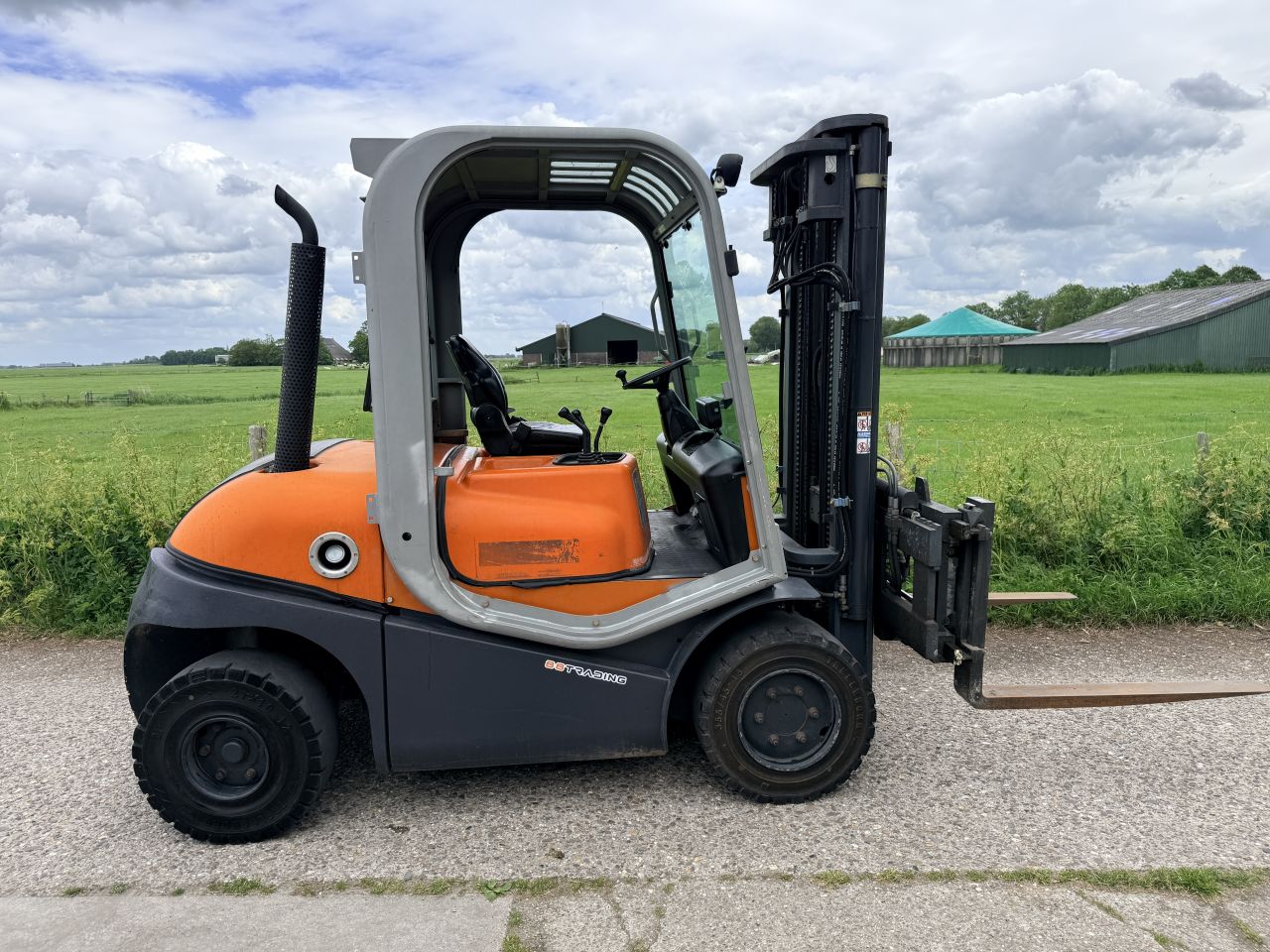 Nuova DETAS Sherpa 4,5ton/ 5.200mm TRIPLEX BJ2005 4367uur