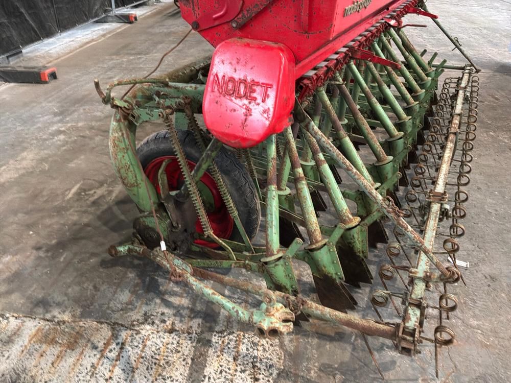 Nodet Gougis Dragged Seeder