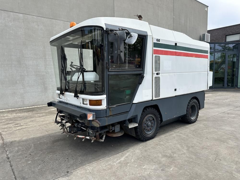 1998 Ravo 5002 Water sprayer