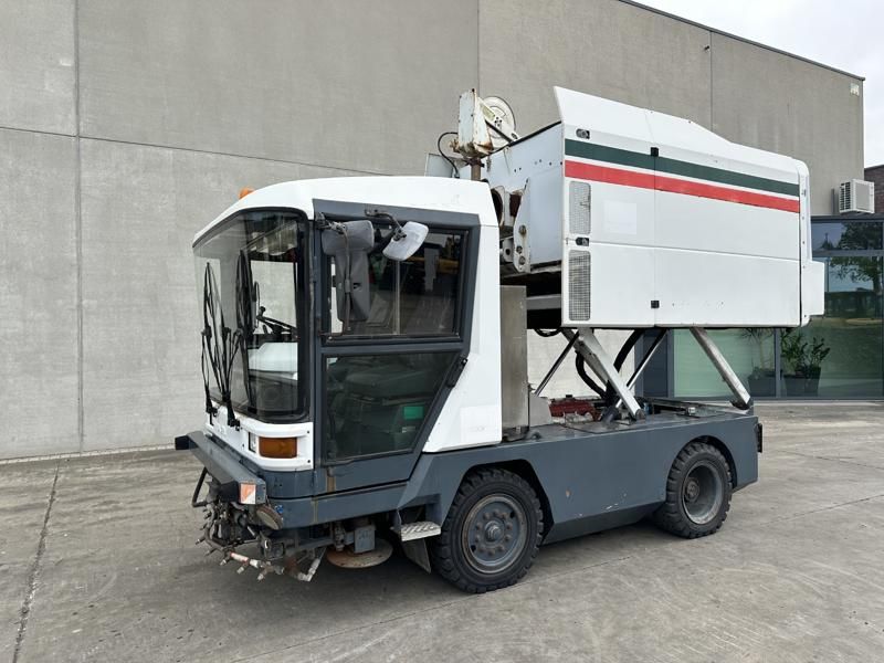 1998 Ravo 5002 Water sprayer