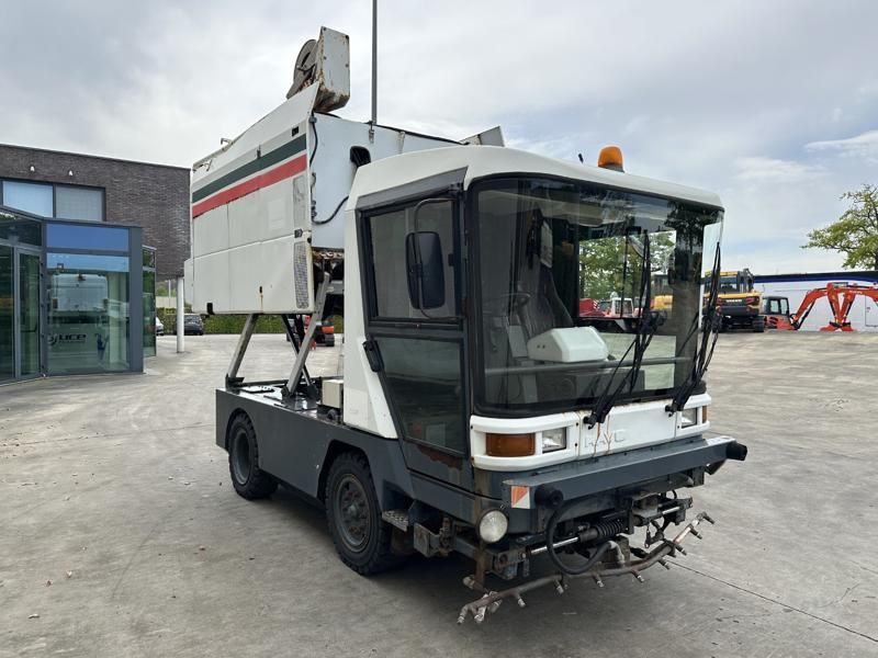 1998 Ravo 5002 Water sprayer