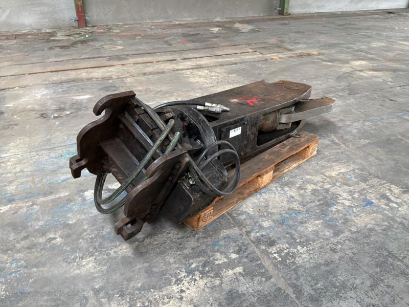 Mantiovabenne SHP 50 hydraulic rotary demolition and scrap shears