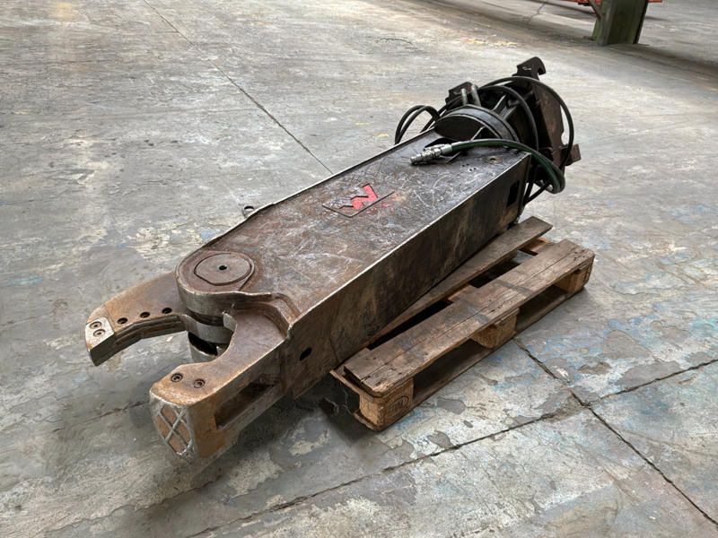 Mantiovabenne SHP 50 hydraulic rotary demolition and scrap shears