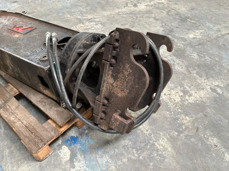 Mantiovabenne SHP 50 hydraulic rotary demolition and scrap shears