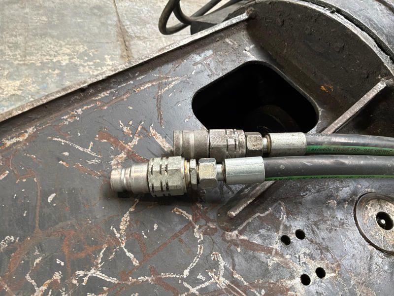 Mantiovabenne SHP 50 hydraulic rotary demolition and scrap shears